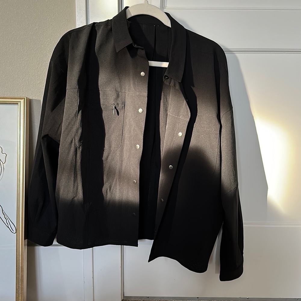 Lululemon lab overshirt with snaps
